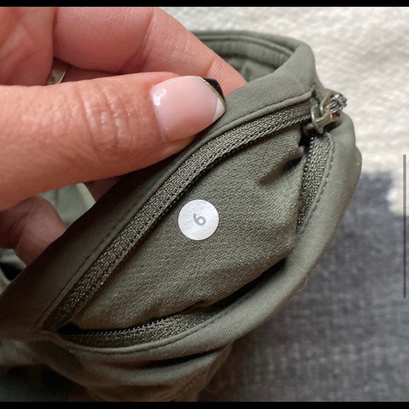 Lululemon speed shorts camo 6 - Picture 4 of 6